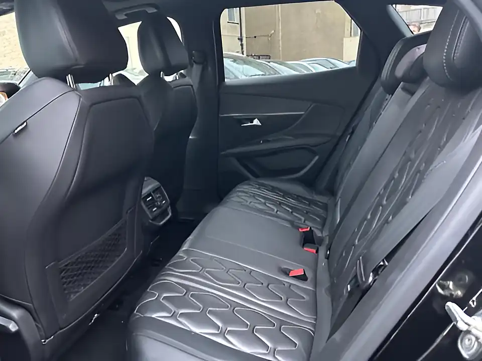 Used 2005 Peugeot 3008 GT Line Premium Black - Interior and Exterior details 5