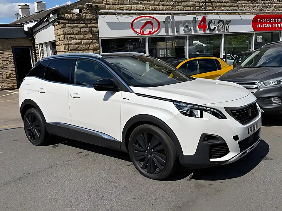 Used 2005 Peugeot 3008 GT Line Premium White - Interior and Exterior details 5