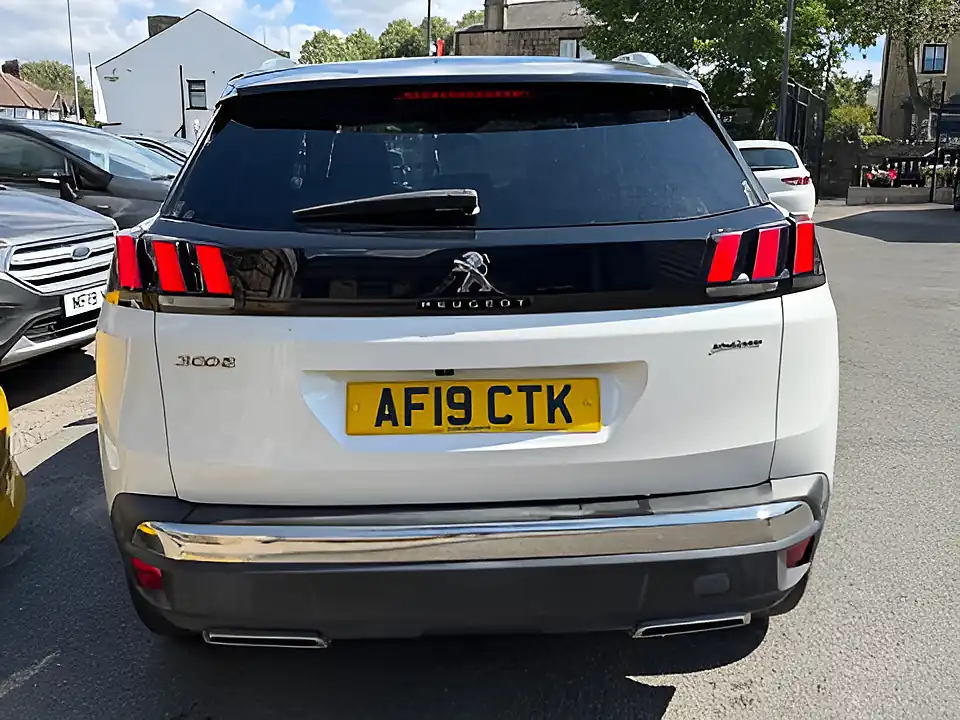 Used 2005 Peugeot 3008 GT Line Premium White - Interior and Exterior details 6