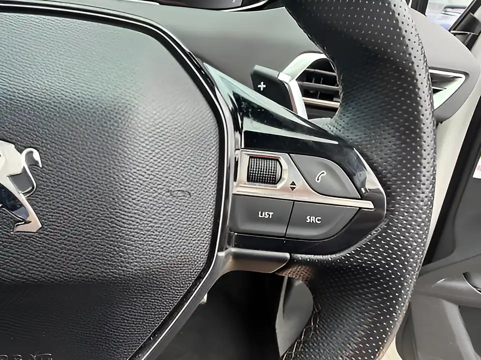 Used 2005 Peugeot 3008 GT Line Premium White - Interior and Exterior details 12