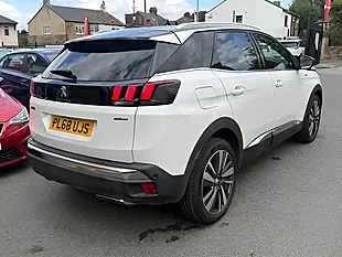 Used 2005 Peugeot 3008 GT Line Premium White - Interior and Exterior details 7