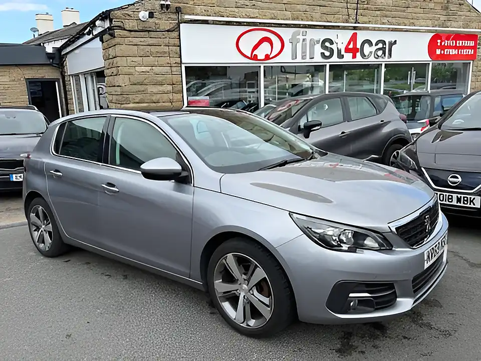 Used 2005 Peugeot 308 Allure Cumulus Grey - Front View