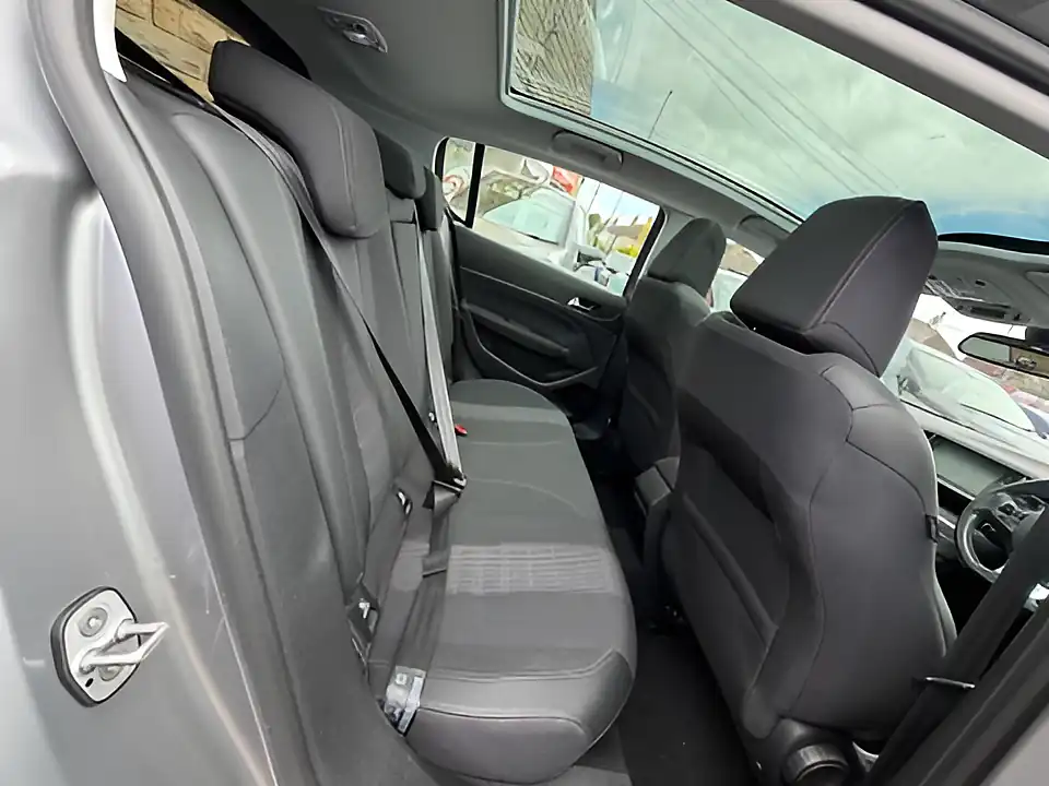 Used 2005 Peugeot 308 Allure Cumulus Grey - Interior and Exterior details 8