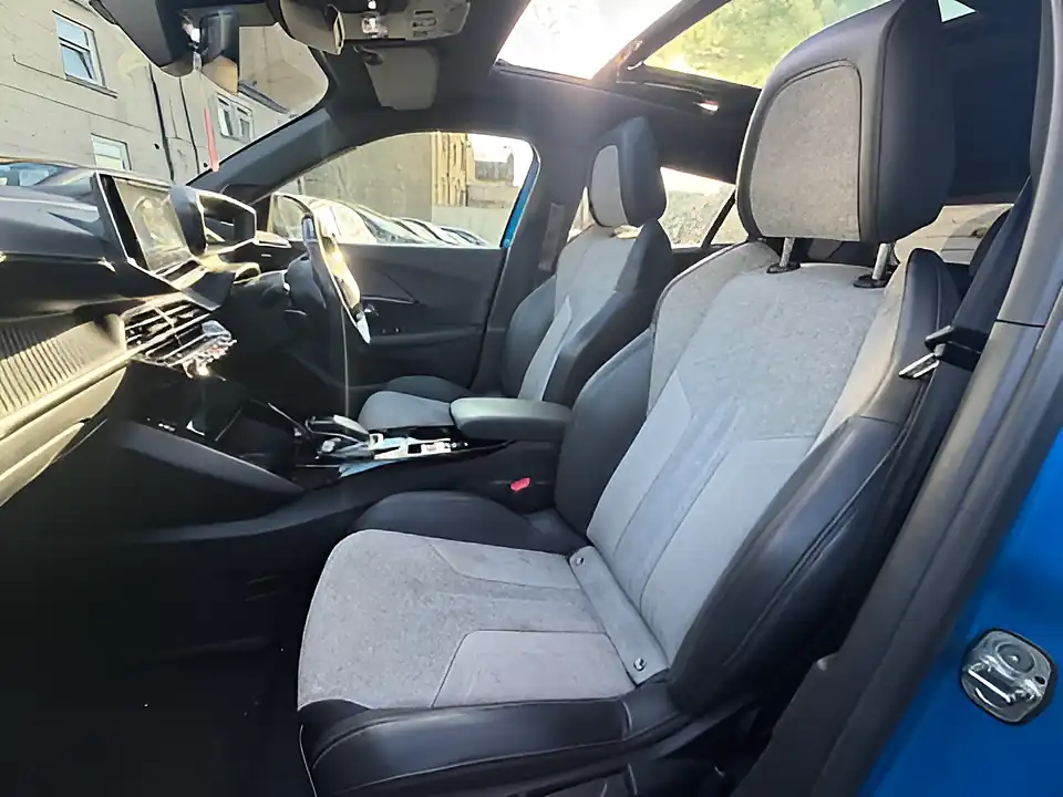 Used 2005 Peugeot e-2008 GT Blue - Interior and Exterior details 10