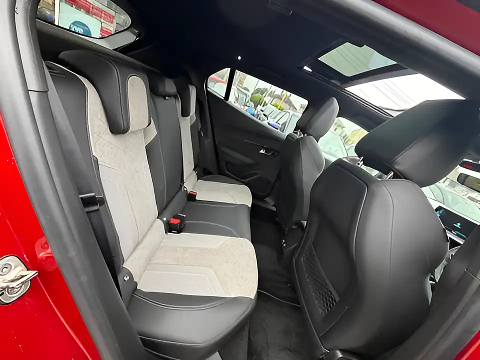 Used 2005 Peugeot e-2008 GT Premium Red - Interior and Exterior details 10