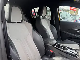 Used 2005 Peugeot e-208 GT Premium Faro Yellow - Interior and Exterior details 7