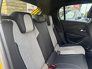 Used 2005 Peugeot e-208 GT Premium Faro Yellow - Interior and Exterior details 8