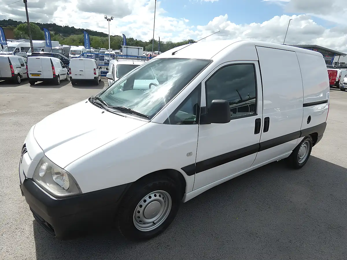 Used 2005 Peugeot Expert Surveillance Van White - Interior and Exterior details 12
