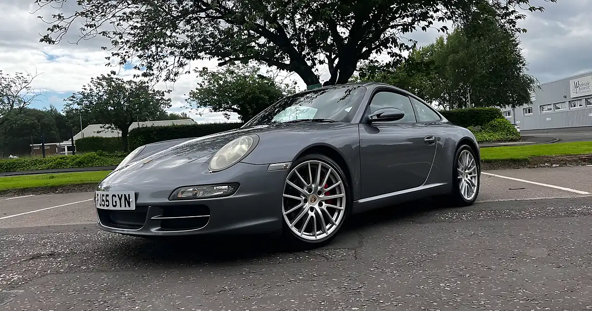 Used 2005 Porsche 911 Carrera 2 S Silver - Front View