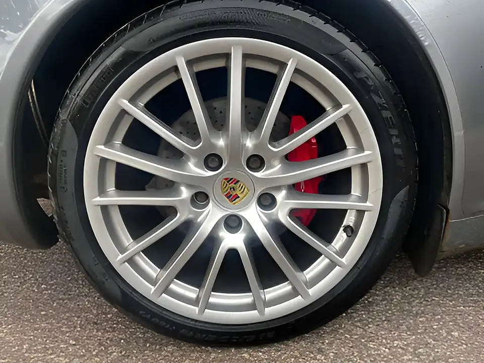 Used 2005 Porsche 911 Carrera 2 S Silver - Interior and Exterior details 9