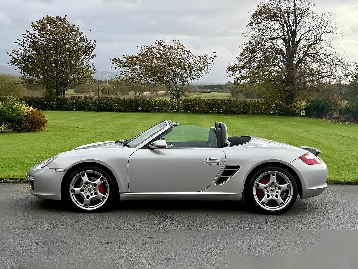 Used 2005 Porsche Boxster S Tiptronic Silver - Interior and Exterior details 11
