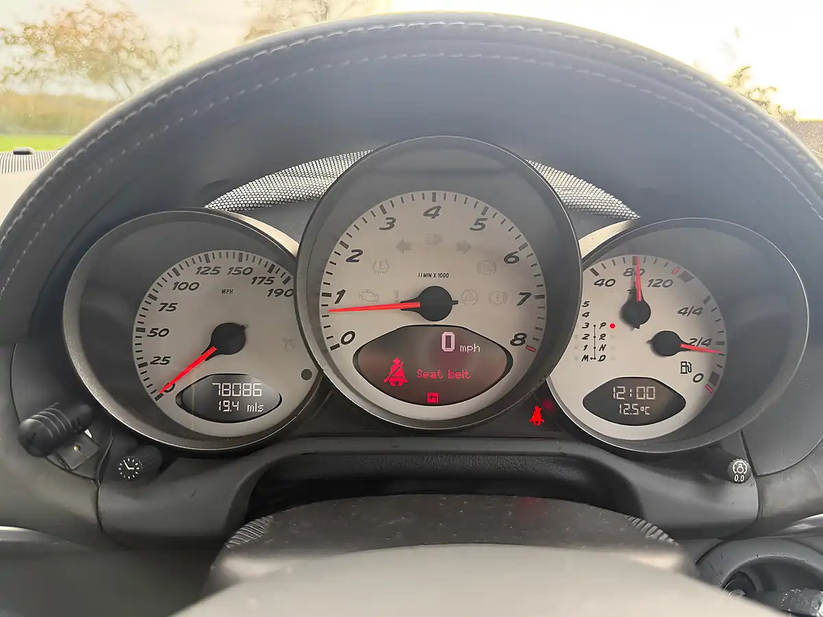 Used 2005 Porsche Boxster S Tiptronic Silver - Interior and Exterior details 16