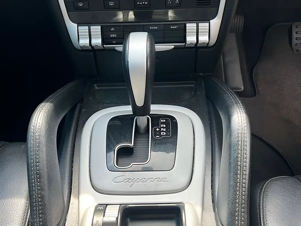 Used 2005 Porsche Cayenne Tiptronic S Black - Interior and Exterior details 11