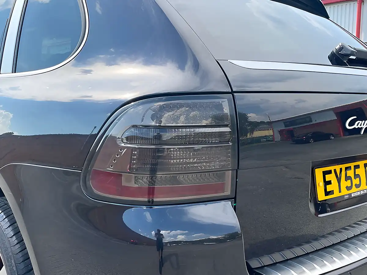Used 2005 Porsche Cayenne Tiptronic S Black - Interior and Exterior details 17