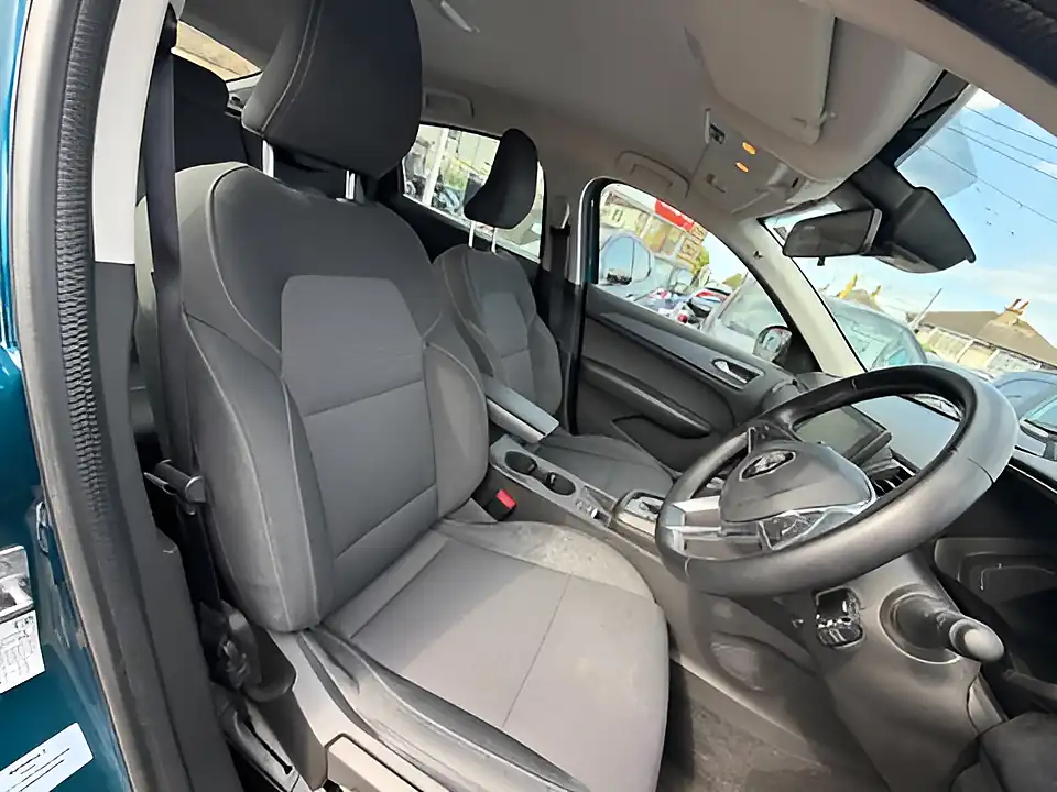Used 2005 Renault Arkana Iconic Zanzibar Blue - Interior and Exterior details 8