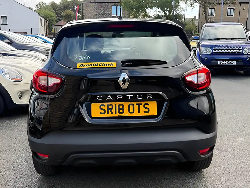 Used 2005 Renault Captur Dynamique Nav Black - Interior and Exterior details 3