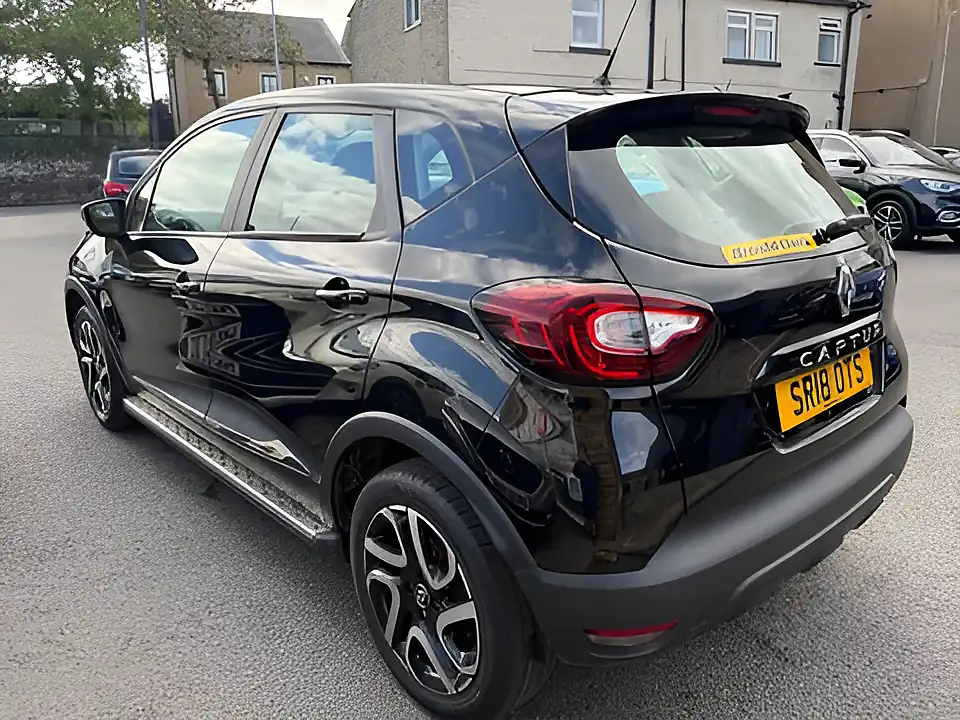 Used 2005 Renault Captur Dynamique Nav Black - Interior and Exterior details 4