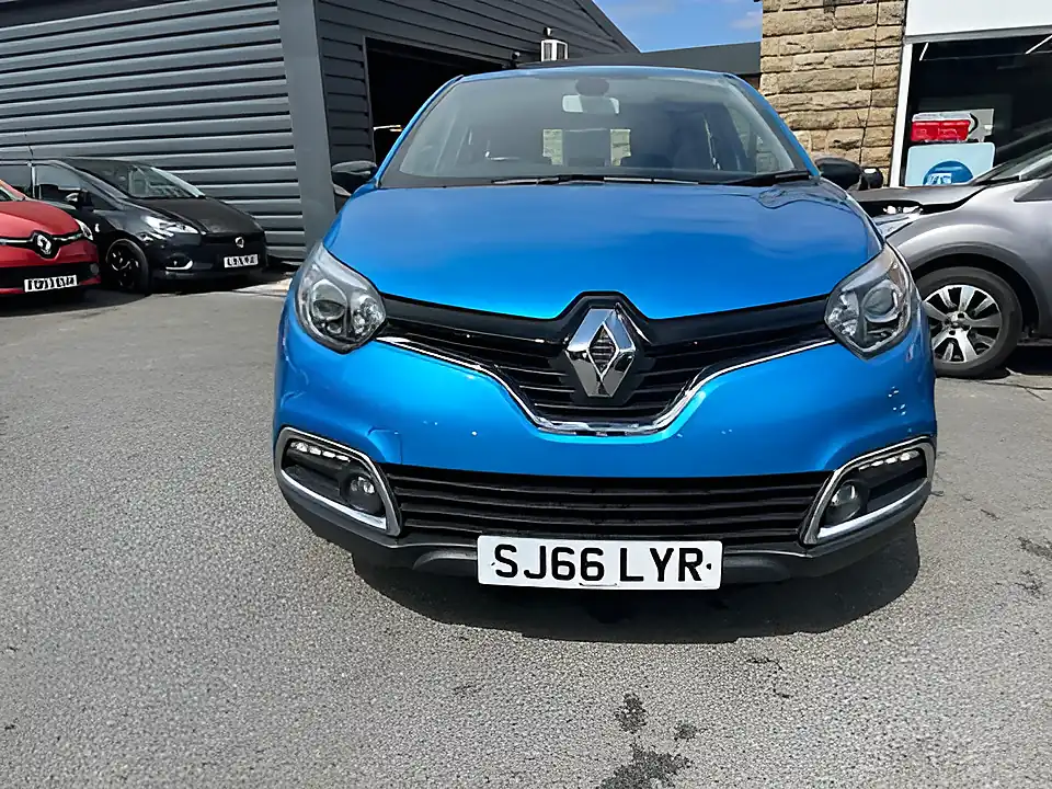 Used 2005 Renault Captur Dynamique Nav Blue - Interior and Exterior details 2