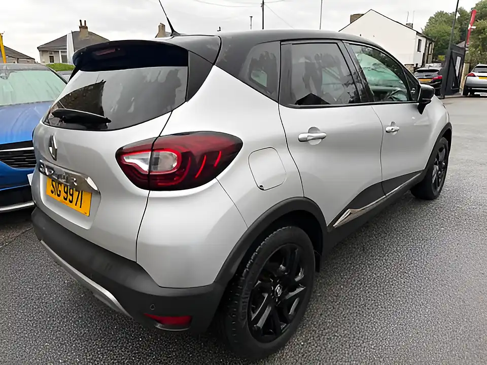 Used 2005 Renault Captur Dynamique S Nav Silver - Interior and Exterior details 14