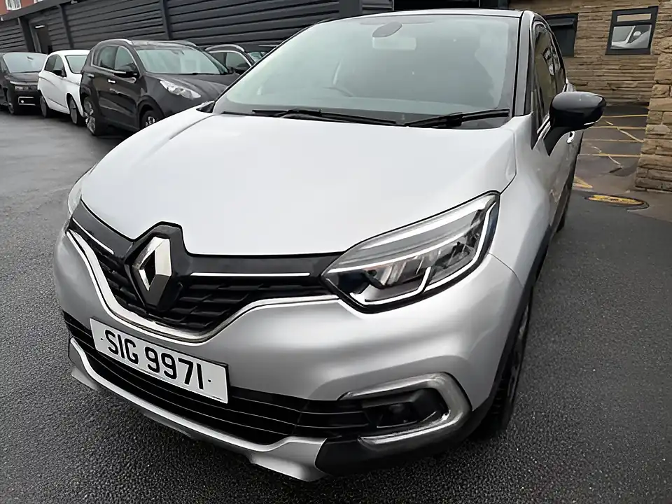 Used 2005 Renault Captur Dynamique S Nav Silver - Interior and Exterior details 3