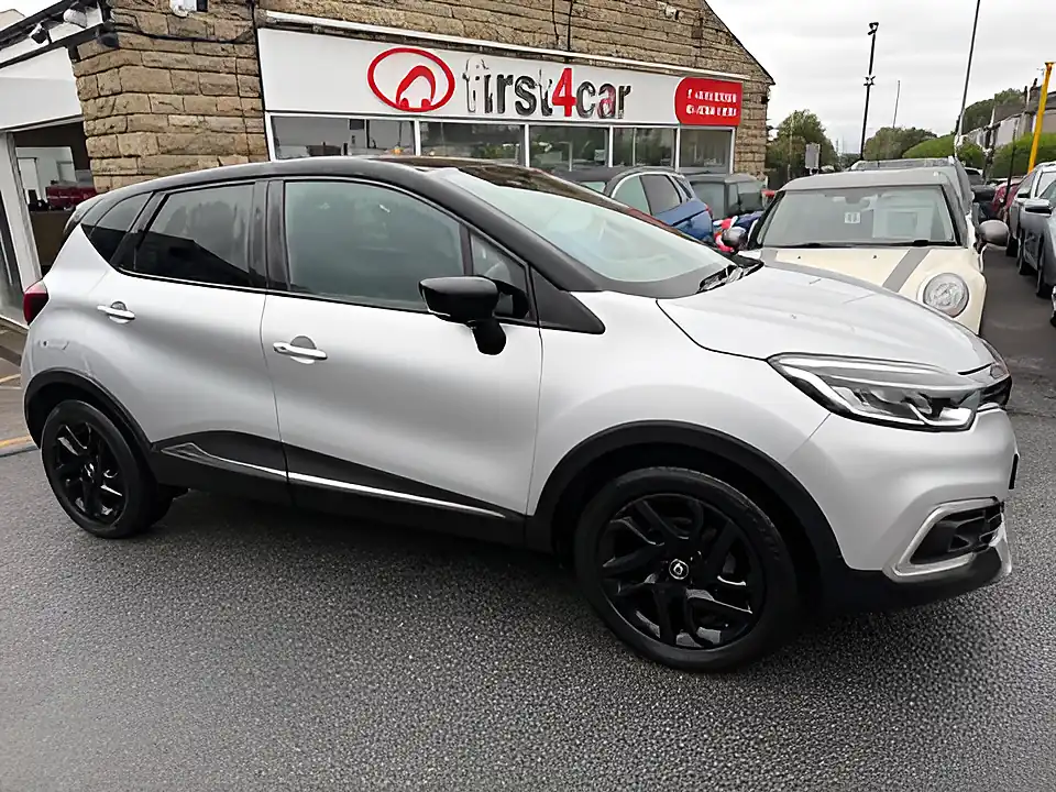 Used 2005 Renault Captur Dynamique S Nav Silver - Interior and Exterior details 4