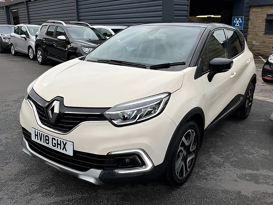 Used 2005 Renault Captur Dynamique S Nav White - Interior and Exterior details 2