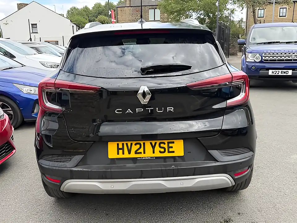 Used 2005 Renault Captur Iconic Black - Interior and Exterior details 4