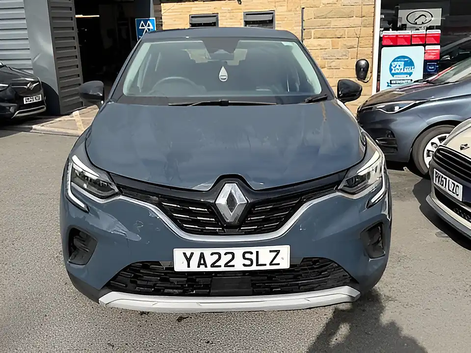Used 2005 Renault Captur Iconic Edition Blue - Front View