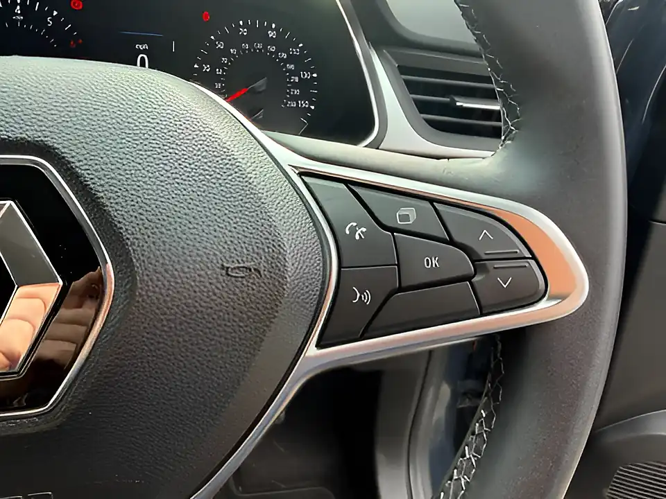 Used 2005 Renault Captur Iconic Edition Blue - Interior and Exterior details 16