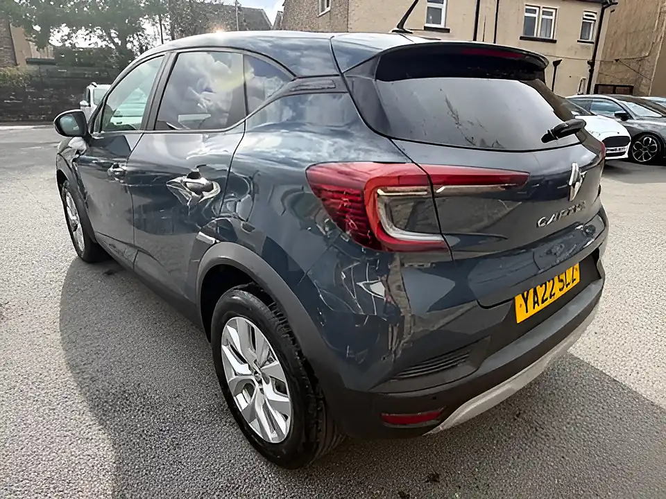 Used 2005 Renault Captur Iconic Edition Blue - Interior and Exterior details 6