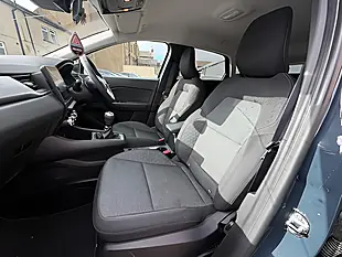 Used 2005 Renault Captur Iconic Edition Blue - Interior and Exterior details 9
