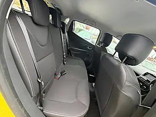 Used 2005 Renault Clio Dynamique Medianav Yellow - Interior and Exterior details 9