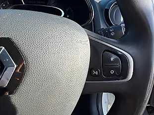 Used 2005 Renault Clio Dynamique Nav White - Interior and Exterior details 16