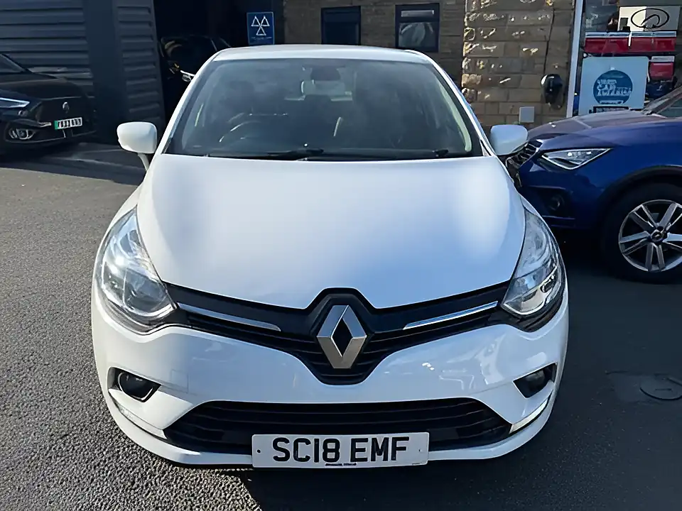 Used 2005 Renault Clio Dynamique Nav White - Interior and Exterior details 2