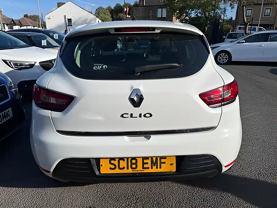 Used 2005 Renault Clio Dynamique Nav White - Interior and Exterior details 5