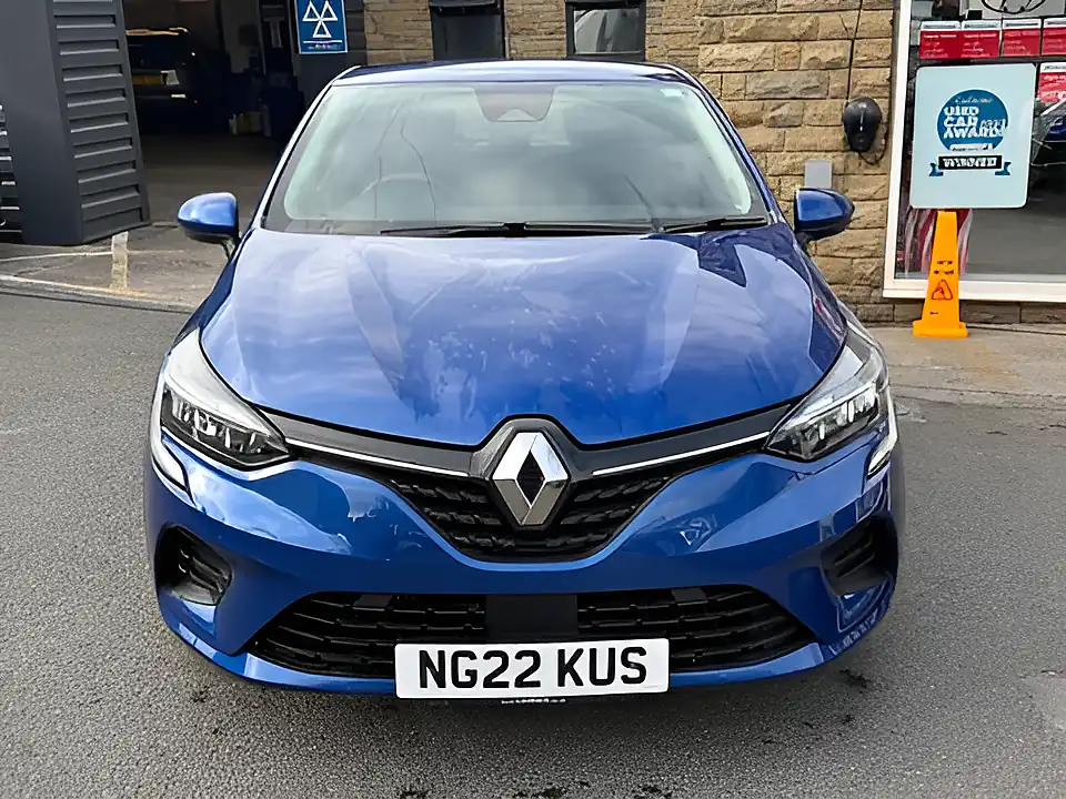 Used 2005 Renault Clio Iconic Edition Blue - Interior and Exterior details 2