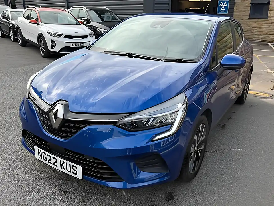 Used 2005 Renault Clio Iconic Edition Blue - Interior and Exterior details 3