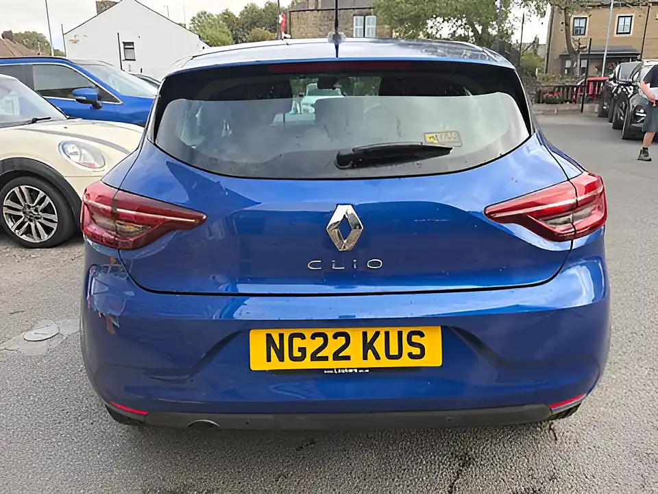Used 2005 Renault Clio Iconic Edition Blue - Interior and Exterior details 5