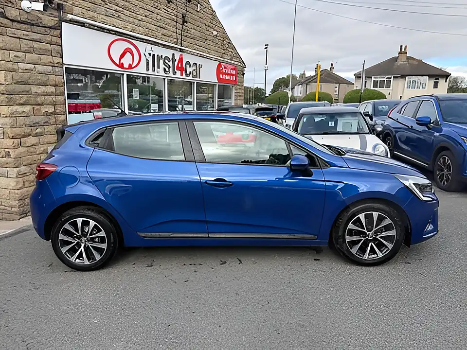 Used 2005 Renault Clio Iconic Edition Blue - Interior and Exterior details 7