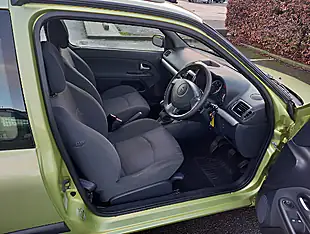 Used 2005 Renault Clio Yellow/Green Metallic - Interior and Exterior details 3