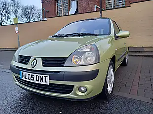 Used 2005 Renault Clio Yellow/Green Metallic - Interior and Exterior details 4
