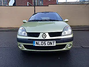 Used 2005 Renault Clio Yellow/Green Metallic - Interior and Exterior details 7