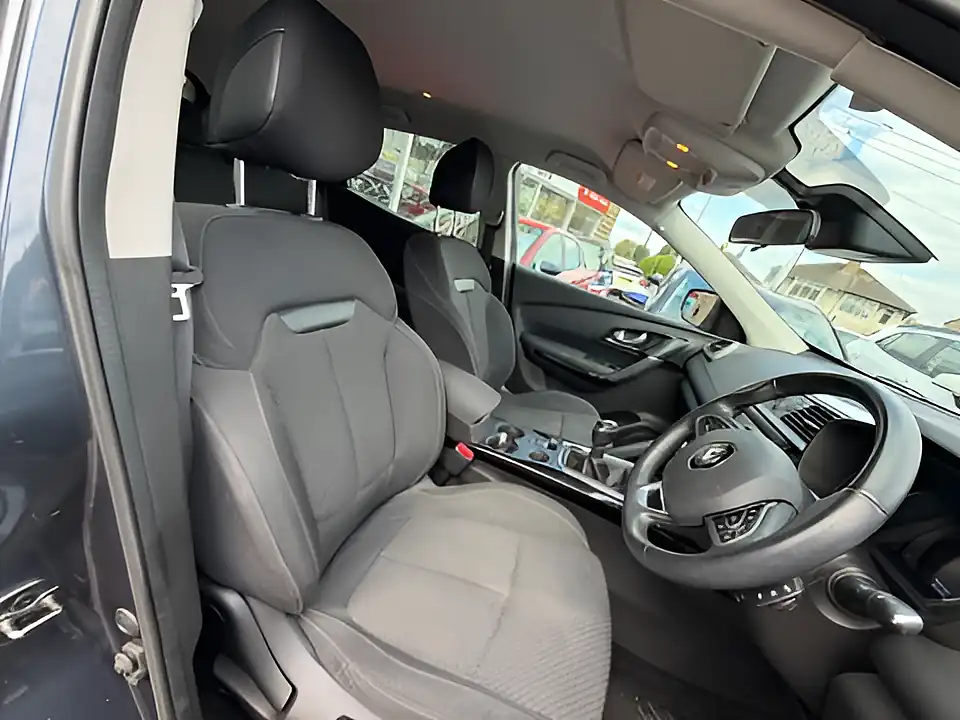 Used 2005 Renault Kadjar Dynamique Nav Grey - Interior and Exterior details 9