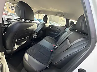 Used 2005 Renault Kadjar Iconic White - Interior and Exterior details 10