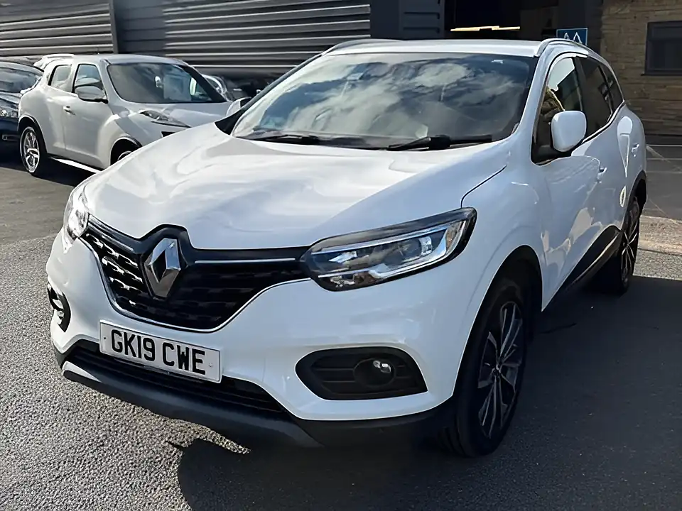 Used 2005 Renault Kadjar Iconic White - Interior and Exterior details 3