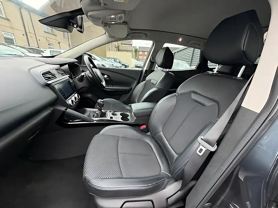 Used 2005 Renault Kadjar S Edition Grey - Interior and Exterior details 14