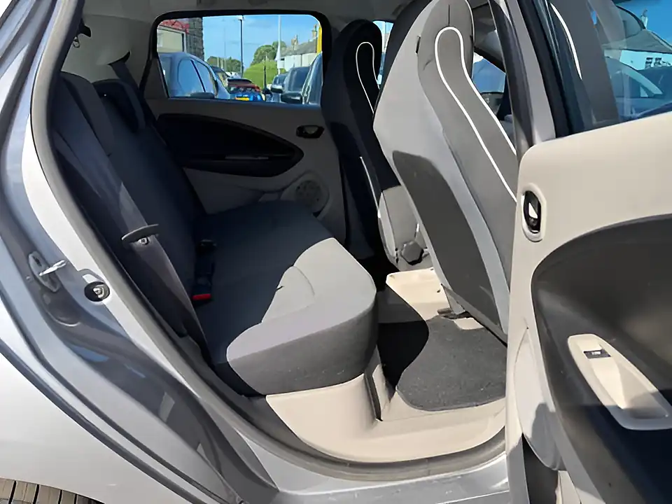 Used 2005 Renault Zoe Dynamique Intens Neptune Grey - Interior and Exterior details 14