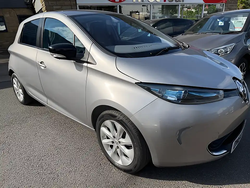 Used 2005 Renault Zoe Dynamique Intens Neptune Grey - Interior and Exterior details 5