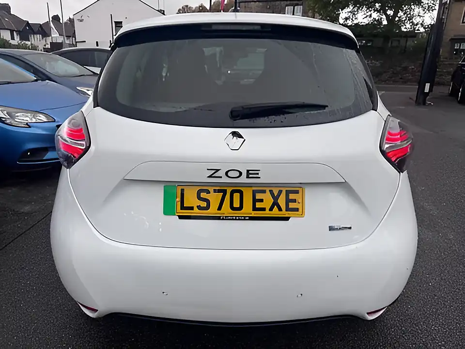 Used 2005 Renault Zoe GT Line Glacier White - Interior and Exterior details 3