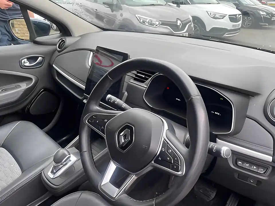 Used 2005 Renault Zoe Riviera Blue - Interior and Exterior details 7